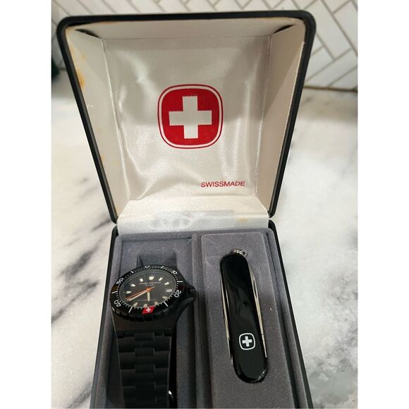 Swiss Military Watch & Knife Gift Set A1754 Quartz Black Dial Swiss Made Boxed - Picture 4 of 11